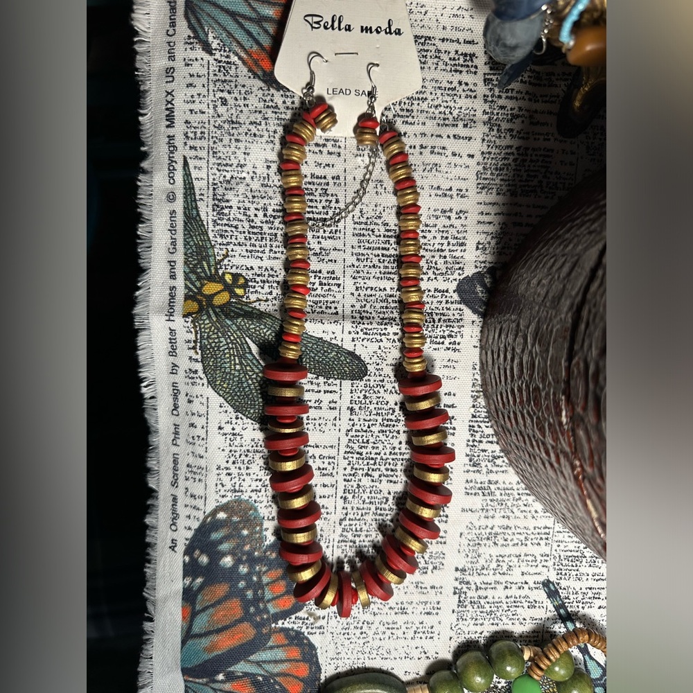 Wooden earrings and necklace setMust bundle! 3 for $10 or 4 for $15 etc
